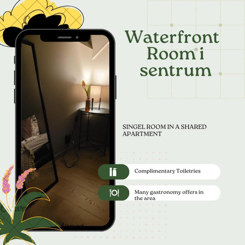 Single Elegant Room I Sentrum- Sea View Олесунн Екстер'єр фото
